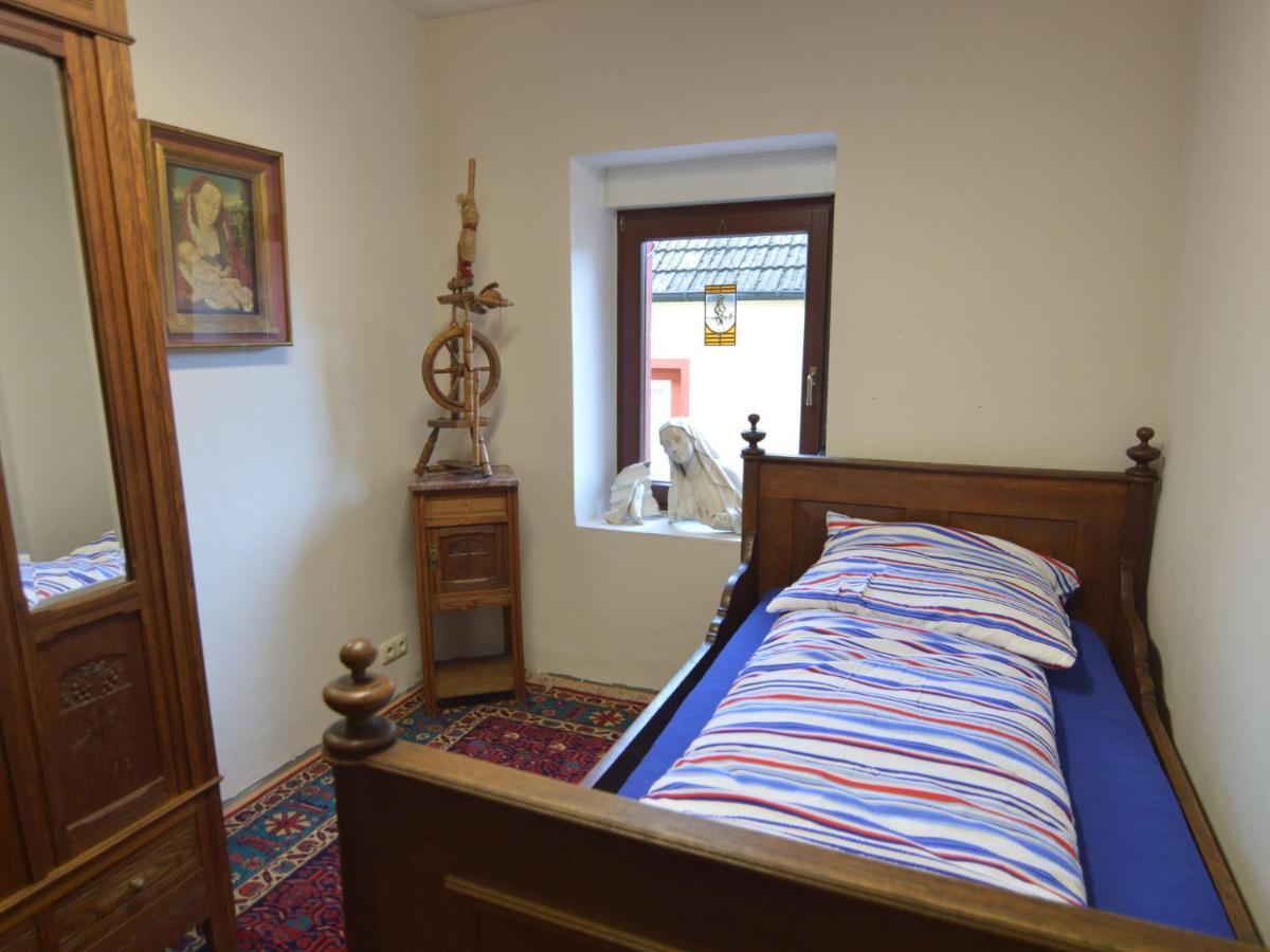 Charming Holiday Home In Neumagen Dhron エクステリア 写真