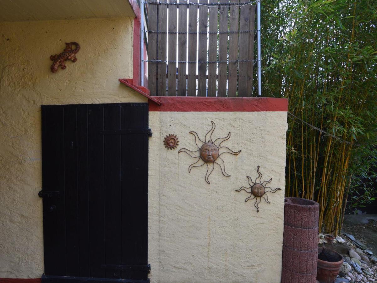 Charming Holiday Home In Neumagen Dhron エクステリア 写真